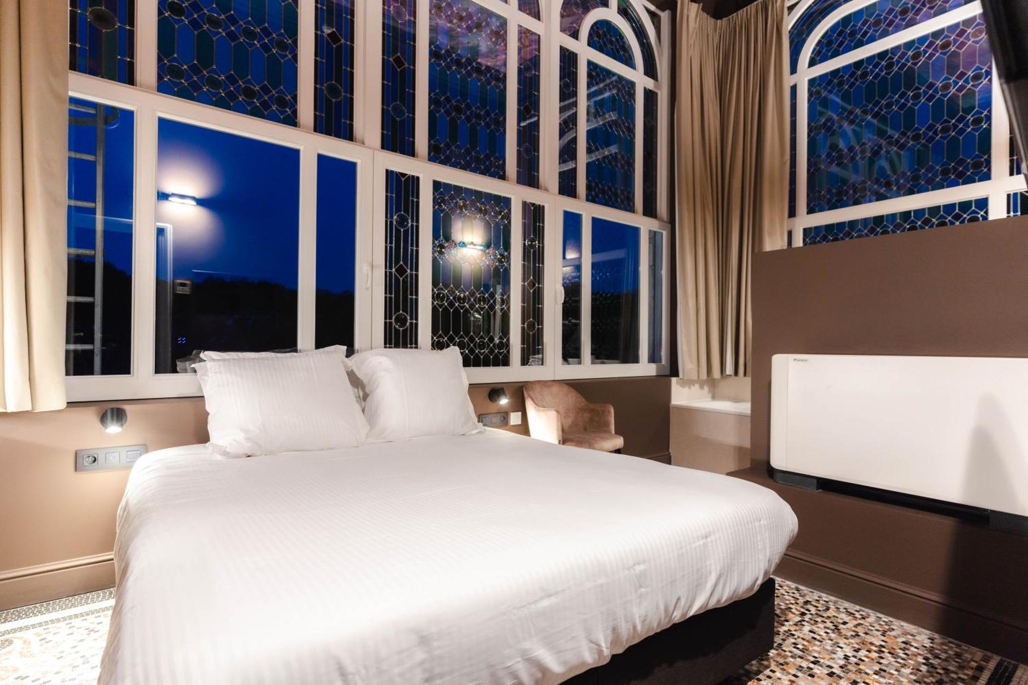 โกลเด้น ทรี โฮเต็ล Hotel บรูจส์ ห้อง รูปภาพ