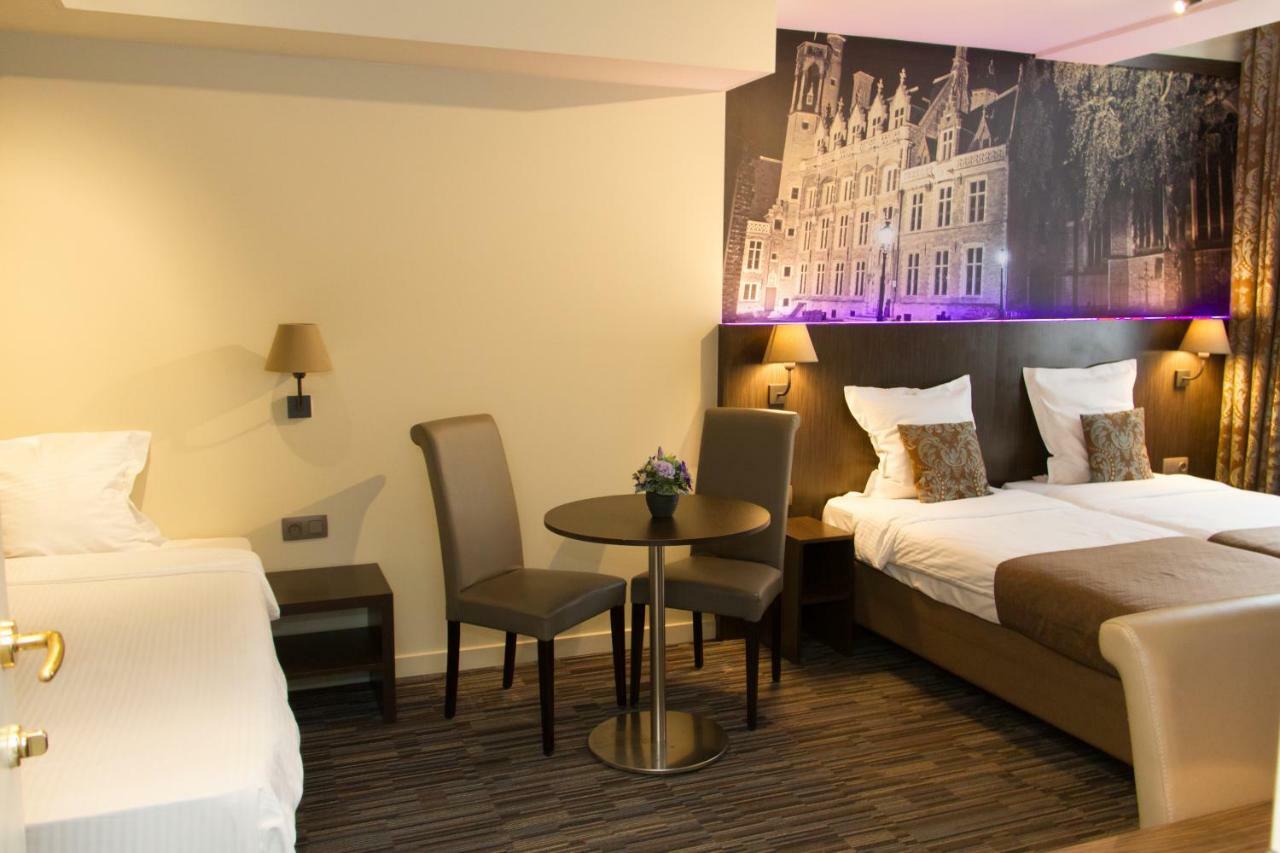โกลเด้น ทรี โฮเต็ล Hotel บรูจส์ ภายนอก รูปภาพ